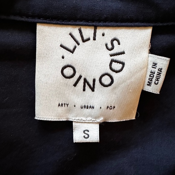 Lili Sidonio size S navy cotton poplin v-neck tiered dress with collar. - Picture 3 of 10